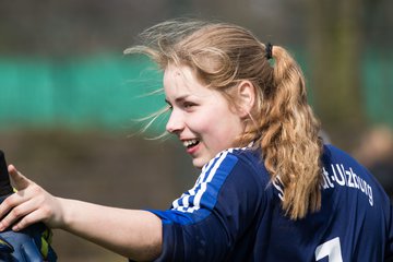 Bild 225 - wBJ SV Henstedt Ulzburg - TSV Sch�nberg : Ergebnis: 5:2